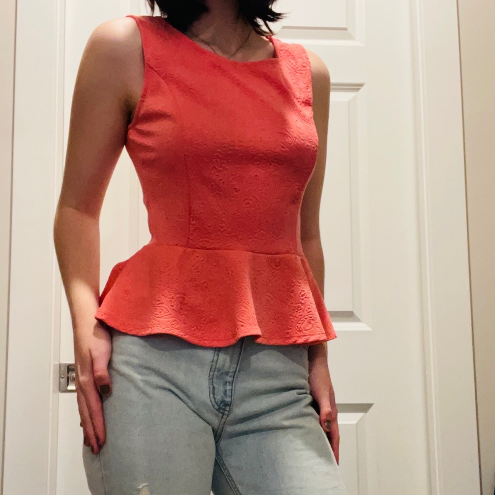 A nice pink blouse. Size M, brand Ginger G.